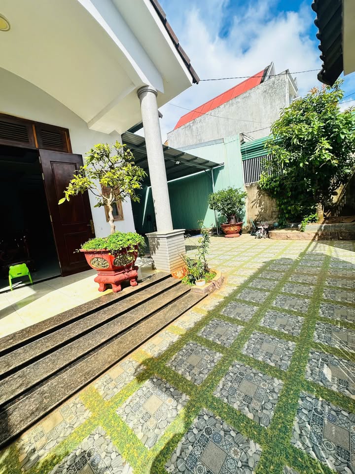 Nhà mái thái kiên cố tại Buôn Ma Thuột 275m² giá 6.95 tỷ - Không gian rộng rãi, yên tĩnh