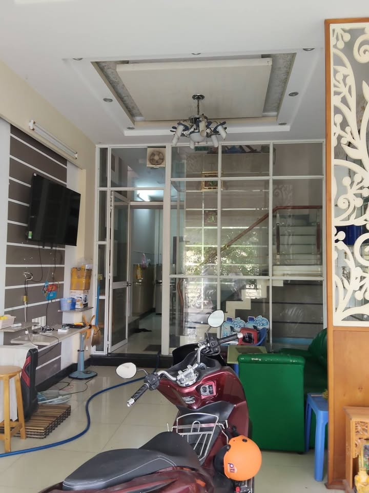 Nhà Quốc Lộ 50, Phong Phú, Bình Chánh 46m² giá 4.1 tỷ - Sổ hồng riêng