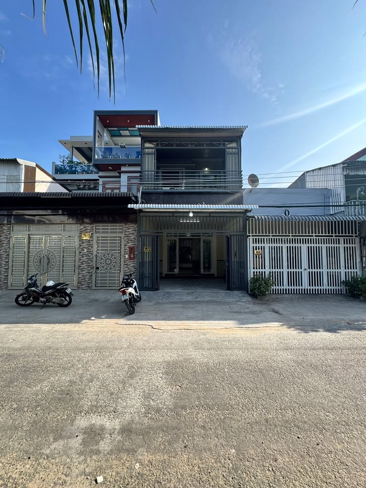 Nhà mặt tiền Trần Nhật Duật, Rạch Giá 71m² giá 2.89 tỷ - Vị trí đắc địa gần chợ Tắc Ráng!