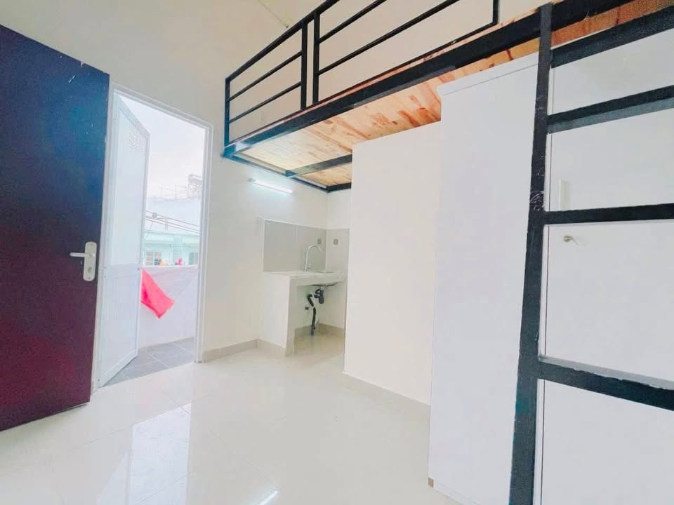 Phòng trọ tại Ngã Tư Bảy Hiền, Tân Bình - Giá chỉ 3 triệu/tháng - Có ban công và máy lạnh!