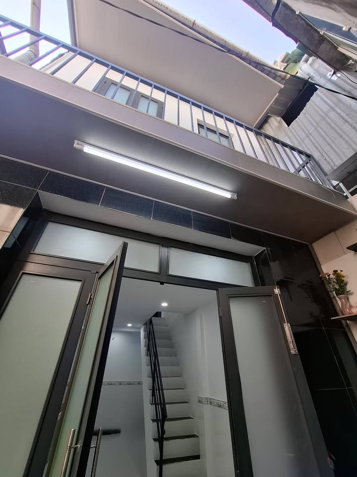 Nhà hẻm xe hơi C2, Phạm Hùng, Bình Chánh 23m² giá 1.5 tỷ - Sẵn sàng vào ở ngay!