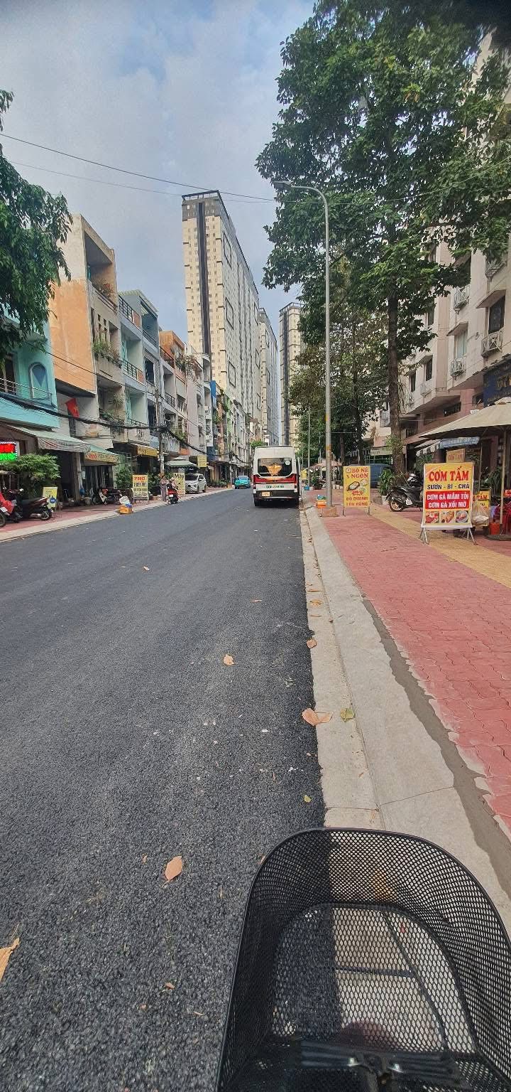 Nhà bán FrontHouse Chánh Hưng Quận 8, 160m² giá 27.9 tỷ - Cơ hội đầu tư tốt!