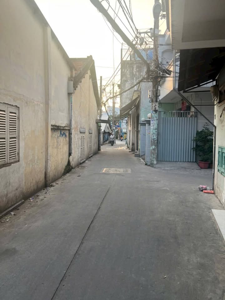 Nhà bán Quận 6 - 45,5m² chỉ 5.96 tỷ - Hẻm thông thoáng, gần chợ!