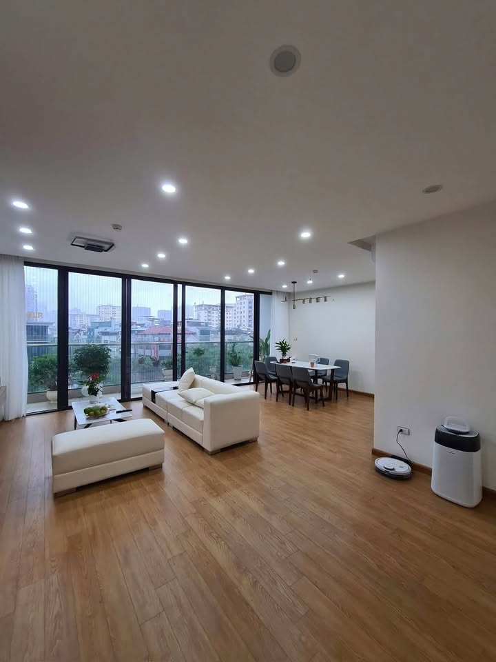 Căn hộ Chelsea Residence Cầu Giấy 126m² giá 16 tỷ - Thiết kế 3 phòng ngủ sang trọng!