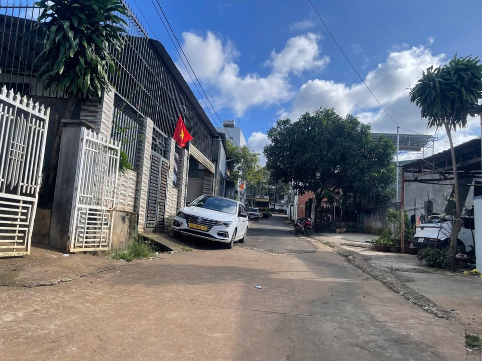 Đất mặt tiền hẻm 413 Phạm Văn Đồng, 147m² giá 2.05 tỷ - Đầu tư sinh lời cao!