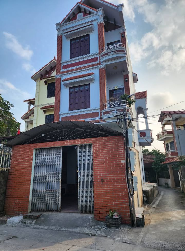 Nhà 3 tầng Bảo Khê Hưng Yên 129,5m² giá 3 tỷ - Kiên cố, gần đường lớn!