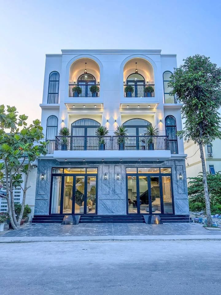 Nhà 1 trệt 2 lầu KDC Hồng Loan Cần Thơ 80m² giá 5.8 tỷ - Thiết kế hiện đại, sẵn sàng ở ngay!