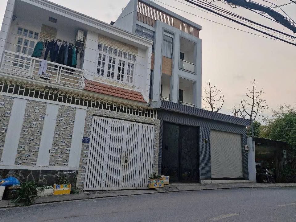 Đất nền lô góc đường 175, Tăng Nhơn Phú B, Quận 9 - Giá chỉ 7 tỷ VND!