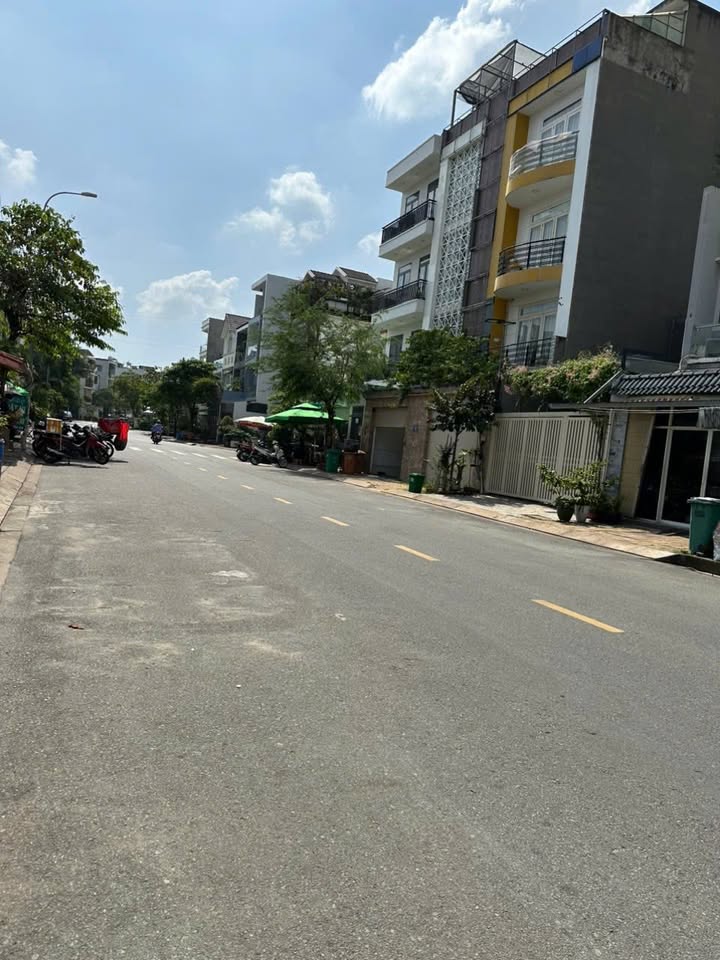 Đất nền đường Lê Văn Việt, Tăng Nhơn Phú A, 60m² chỉ 4 tỷ - Đầu tư sinh lời ngay!