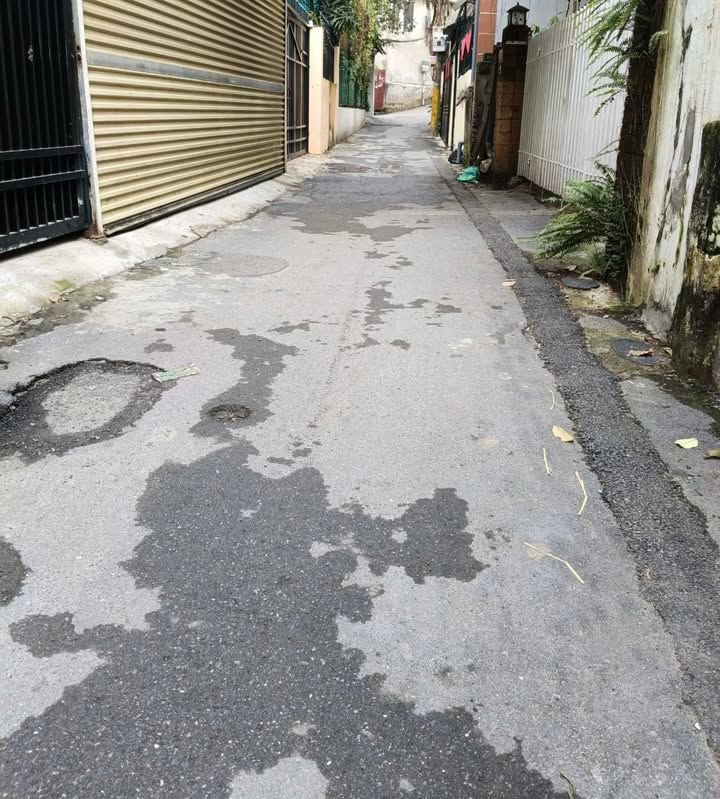 Nhà riêng Nghi Tàm, Tây Hồ 75m² giá 8.5 tỷ - Mặt tiền rộng, ô tô vào tận nơi!