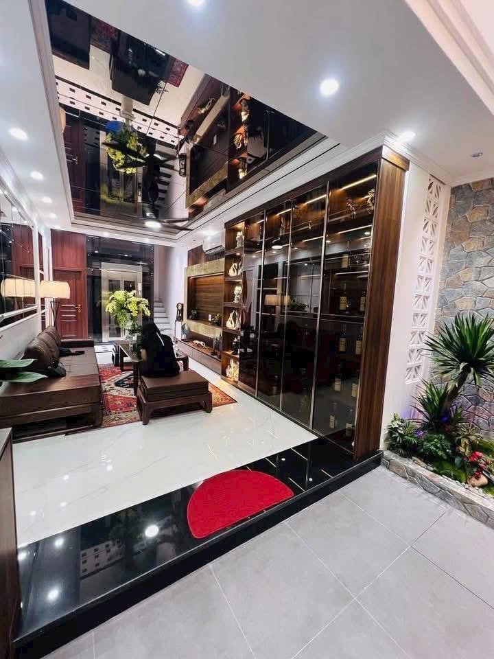 Nhà phố Ngọc Khánh Ba Đình 52m² giá 18 tỷ - Thiết kế đẳng cấp 5 sao!