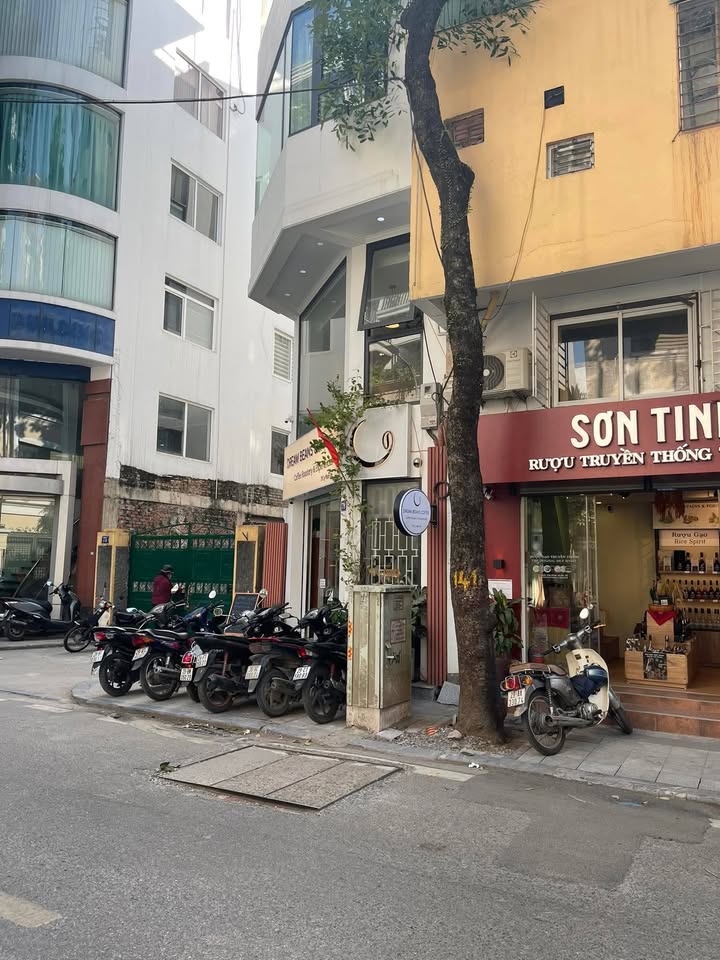 Nhà mặt phố Lý Nam Đế, Ba Đình 45m² giá 16 tỷ - Lô góc kinh doanh đỉnh cao!