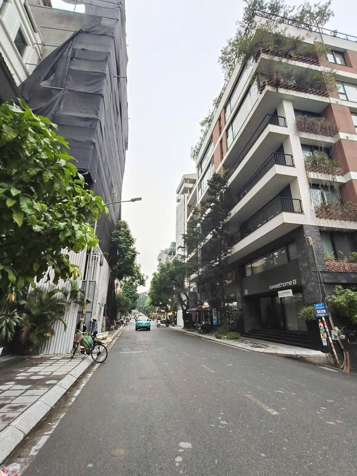 Bán đất Nhật Chiêu, Tây Hồ 105m² giá 42.5 tỷ - Ô tô vào tận nơi!