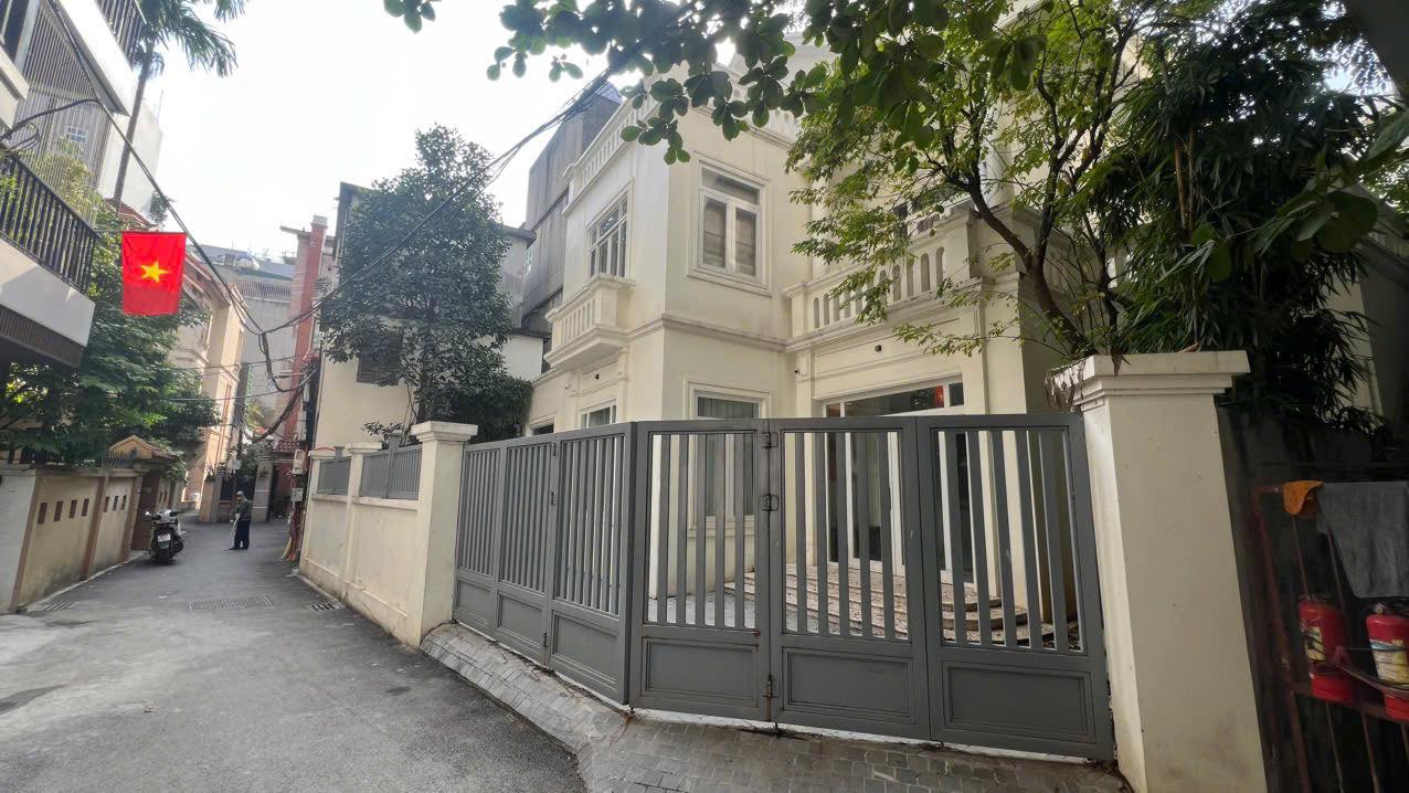 Biệt thự sân vườn Lạc Long Quân Tây Hồ 162m² giá 68 tỷ - Không gian sống lý tưởng!