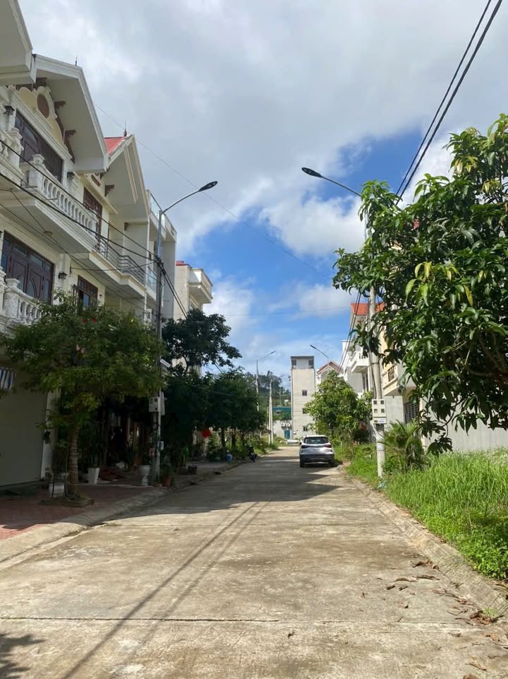 Đất nền KĐT Nam Hoàng Đồng 88m² giá 2 tỷ - Đường nội bộ rộng thoáng, pháp lý đầy đủ!