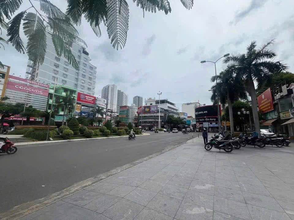Bán đất Vạn Thắng Nha Trang 160m² giá 32 tỷ - Vị trí đắc địa sầm uất!