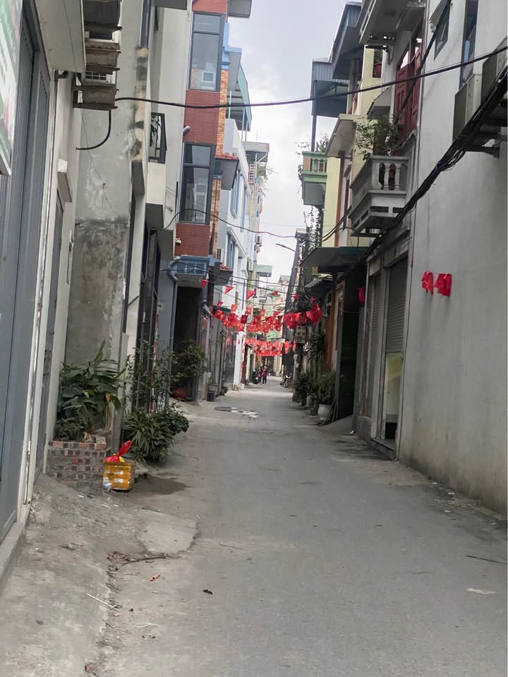 Nhà riêng Trần Phú Hoàng Mai 95m² giá 11 tỷ - Ô tô đỗ sát nhà!