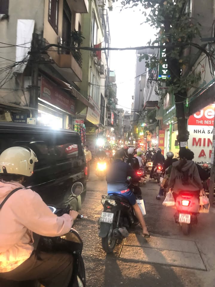 Nhà 5 tầng Định Công, Hoàng Mai 52m² - Thiết kế hiện đại, thoáng mát!