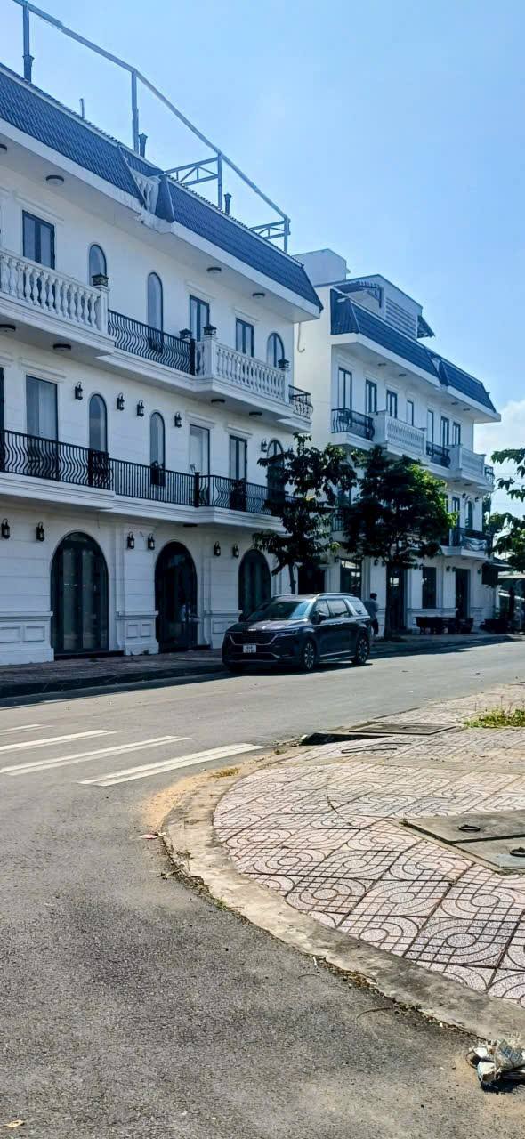 Đất nền khu hành chính P9 Vĩnh Long 134m² giá 4.02 tỷ - Vị trí đắc địa, dân trí cao