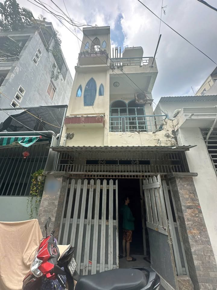 Nhà 3 tầng Nha Trang 54m² giá 6.95 tỷ - Gần biển chỉ 100m!