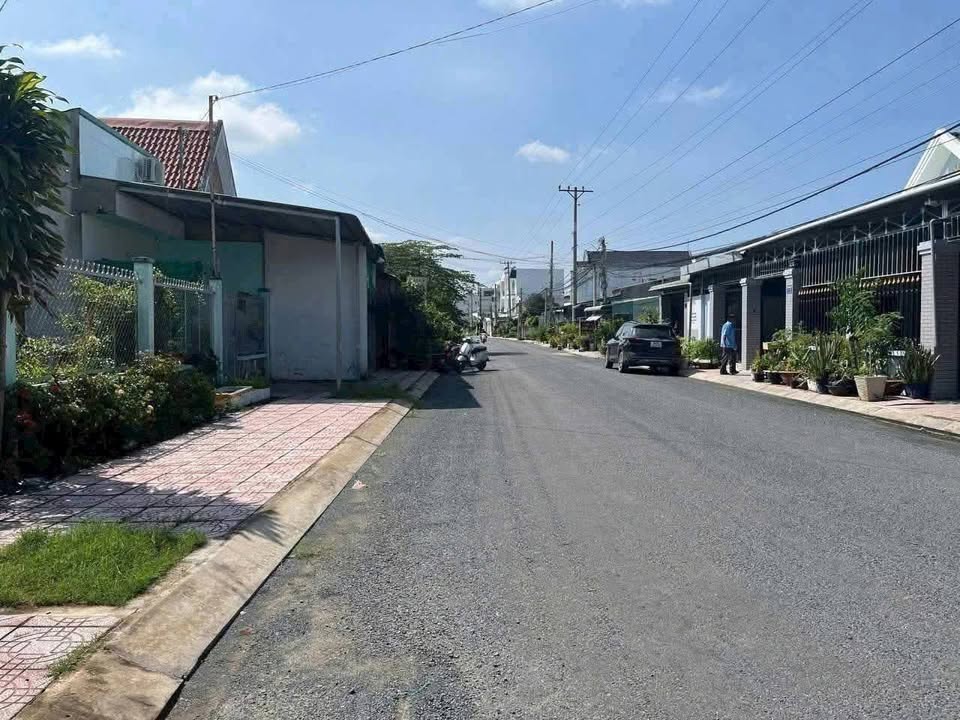 Đất thổ cư mặt tiền Lê Văn Kiệt, Tân An 228m² giá 3.9 tỷ - Sổ hồng chính chủ!