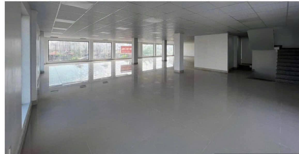 Cho thuê toà nhà mặt đường Võ Nguyên Giáp 440m² giá 300 triệu - Vị trí vàng lý tưởng!