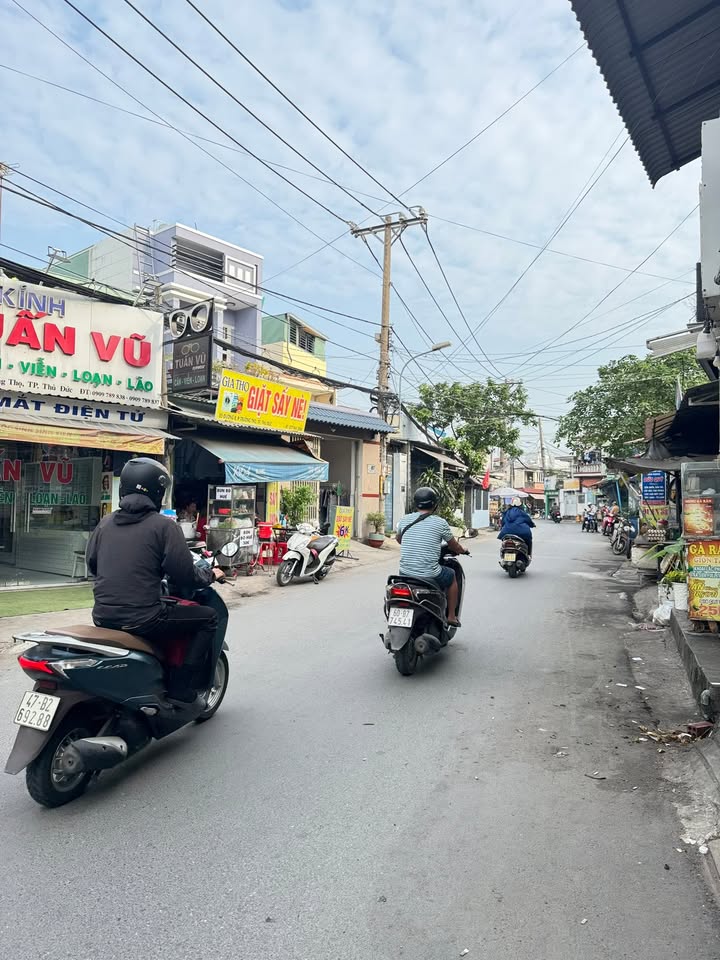 Nhà mặt tiền Trường Thọ, Thủ Đức 49m² giá 4.8 tỷ - Kinh doanh sầm uất ngay trung tâm!