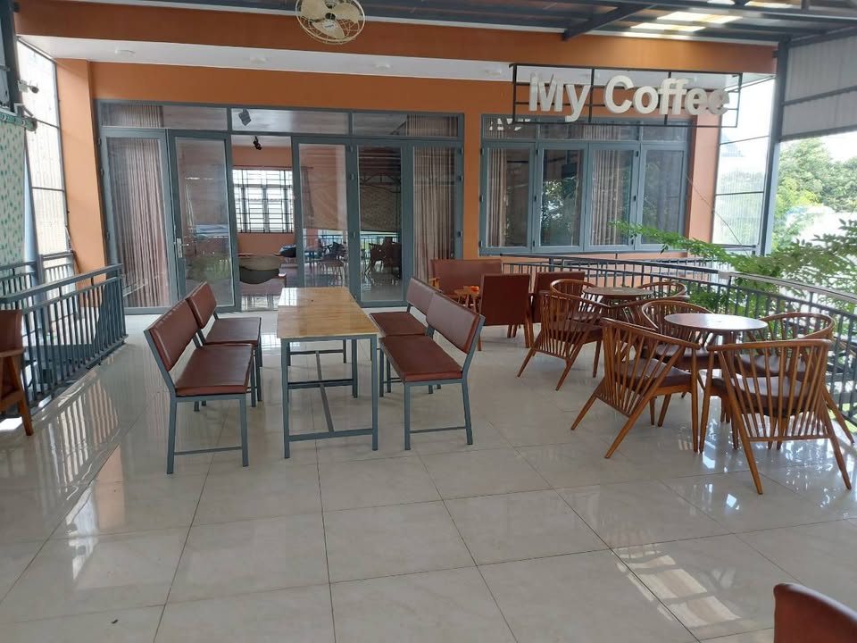 Quán Cafe FrontHouse Số 11 Nguyễn Hữu Dật, Long Xuyên 210m² - Đầu tư sinh lời hấp dẫn!