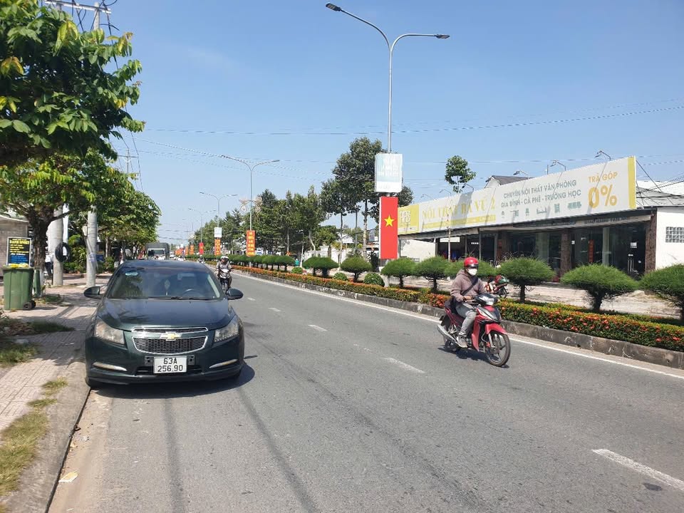 Đất thổ cư 1638m² mặt tiền Quốc Lộ 53, giá 9.5 tỷ - Đầu tư kinh doanh lý tưởng!