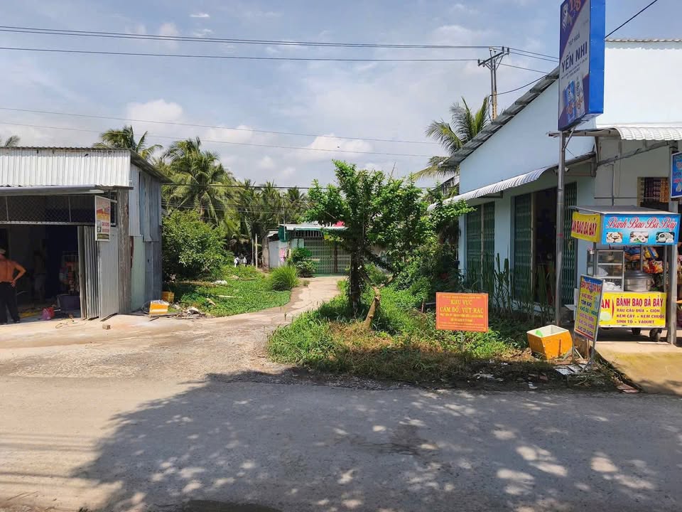 Nhà tại Bình Phú, Bến Tre 255m² giá 1.95 tỷ - Mặt tiền ô tô, sẵn sàng ở ngay!