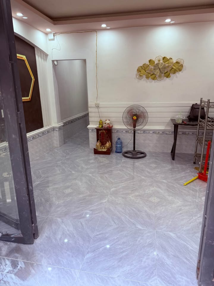 Cho thuê nhà nguyên căn hẻm 110/ CMT8, Cái Khế, 45m² giá 6.5 triệu - Đẹp, rộng rãi, thuận tiện!