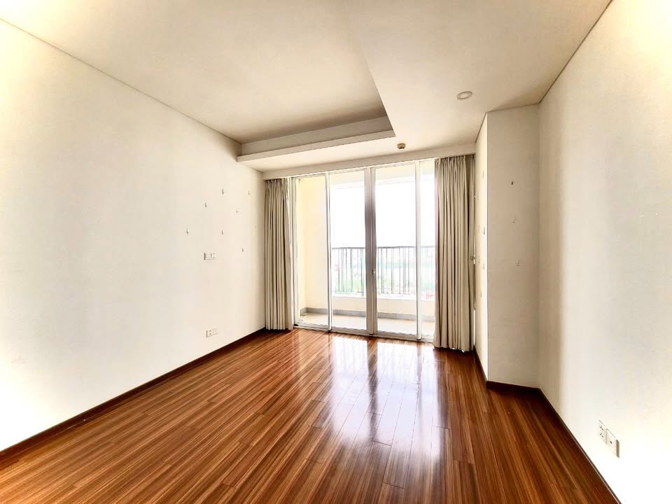 Căn hộ Thảo Điền Pearl 122m² giá 12 tỷ - View hồ bơi thoáng mát!