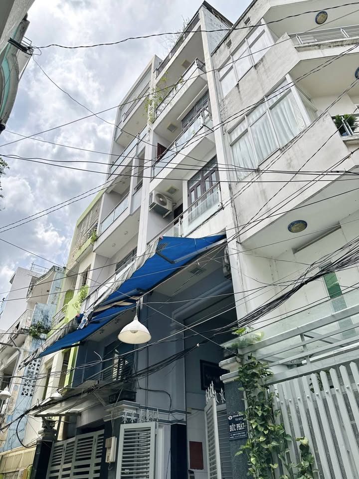 Nhà phố Lê Hồng Phong Quận 10 44m² giá 11.8 tỷ - Kinh doanh thuận lợi!
