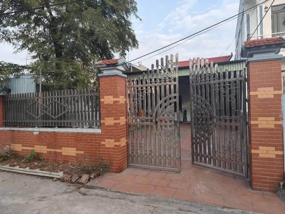 Đất tại phường Thủy Hà, Hải Phòng 200m² giá 2 tỷ - Nhà cấp 4 chắc chắn, đường ô tô rộng