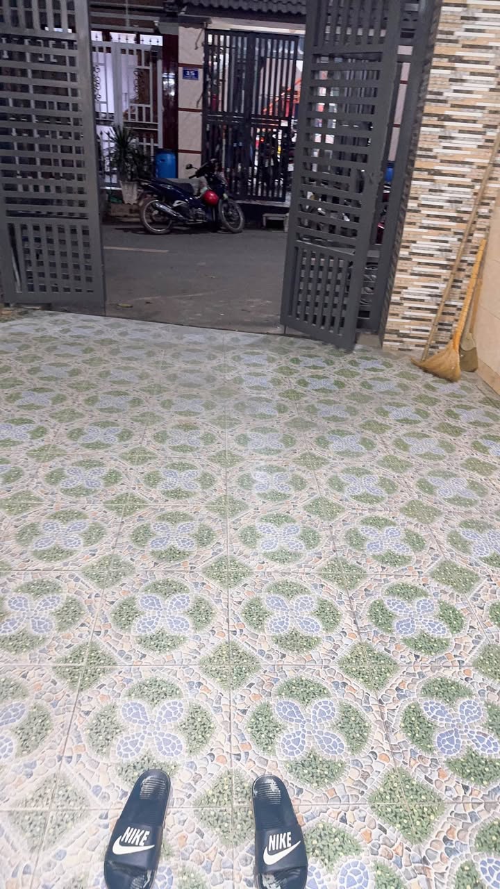 Nhà phố Dĩ An 78m² giá 3 tỷ - Sổ hồng chính chủ, an ninh tốt!