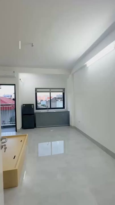 Phòng cho thuê tại 136 Hồ Tùng Mậu, Bắc Từ Liêm 30m² - Ô tô đỗ cửa