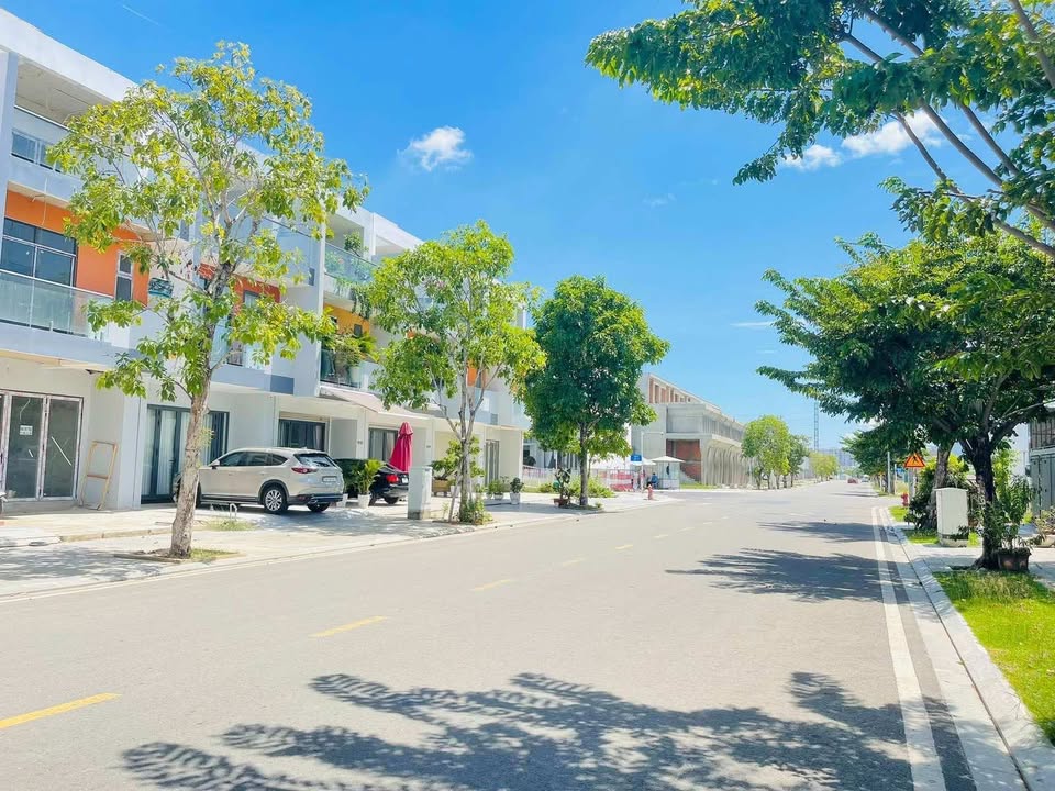 Đất nền lô góc Vĩnh Thái Nha Trang 185.5m² giá 10.943 tỷ - Cơ hội đầu tư tuyệt vời!