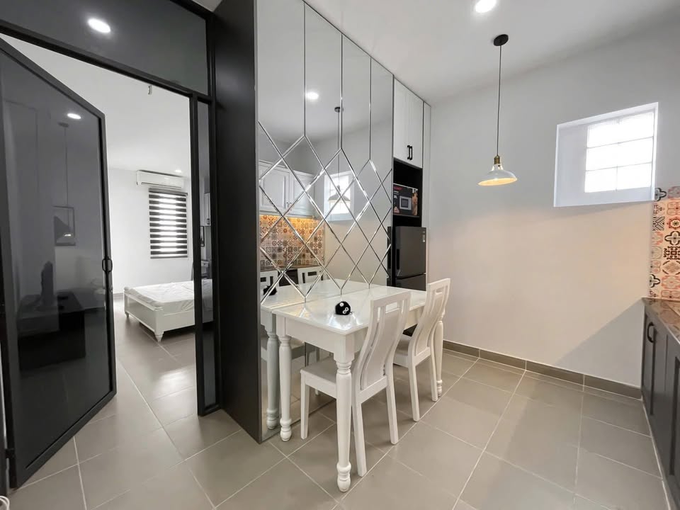 Căn hộ cho thuê 1 phòng ngủ tại quận Tân Bình - Full nội thất, ban công lớn