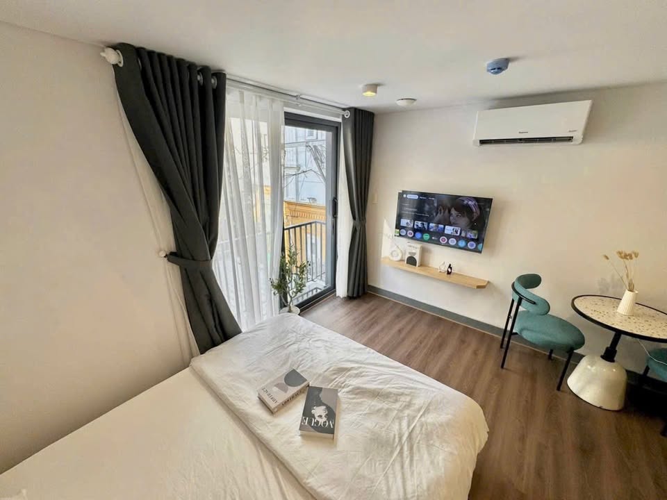 Căn hộ cho thuê đường Nguyễn Trãi quận 1 1PN giá thỏa thuận - Full nội thất mới, thoáng mát!