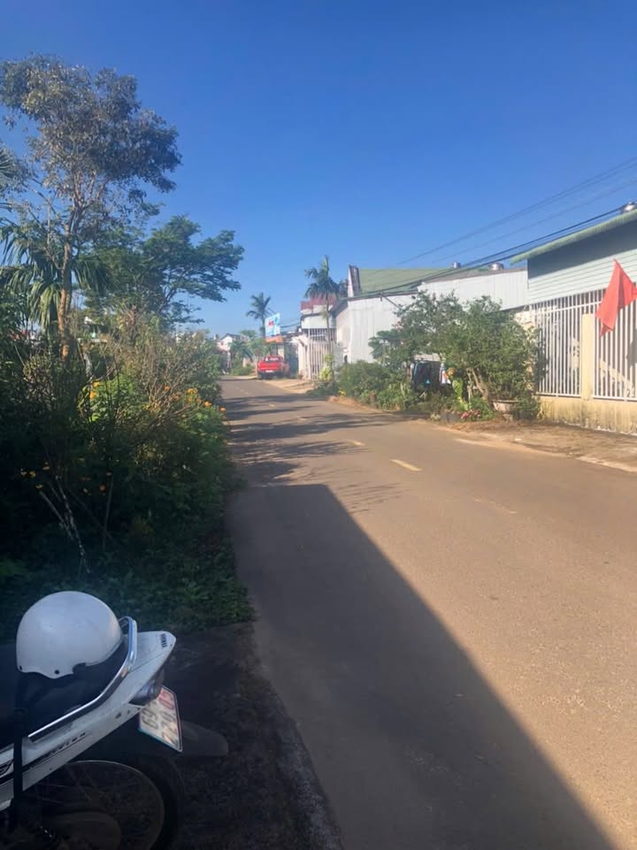 Nhà vườn mặt tiền Mạc Đĩnh Chi, Bảo Lộc 1300m² giá 7.5 tỷ - Cơ hội vàng cho nhà đầu tư!