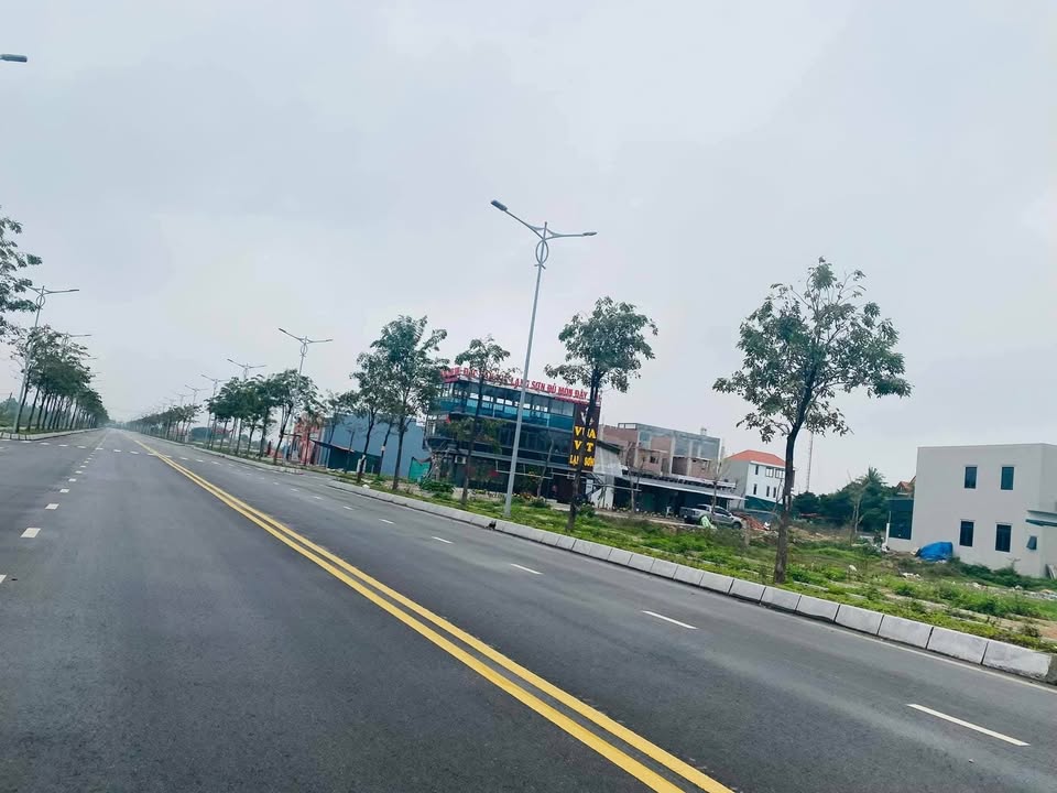 Đất tái định cư Trần Hưng Đạo, Yên Thanh, 75m² - Chính chủ bán gấp!