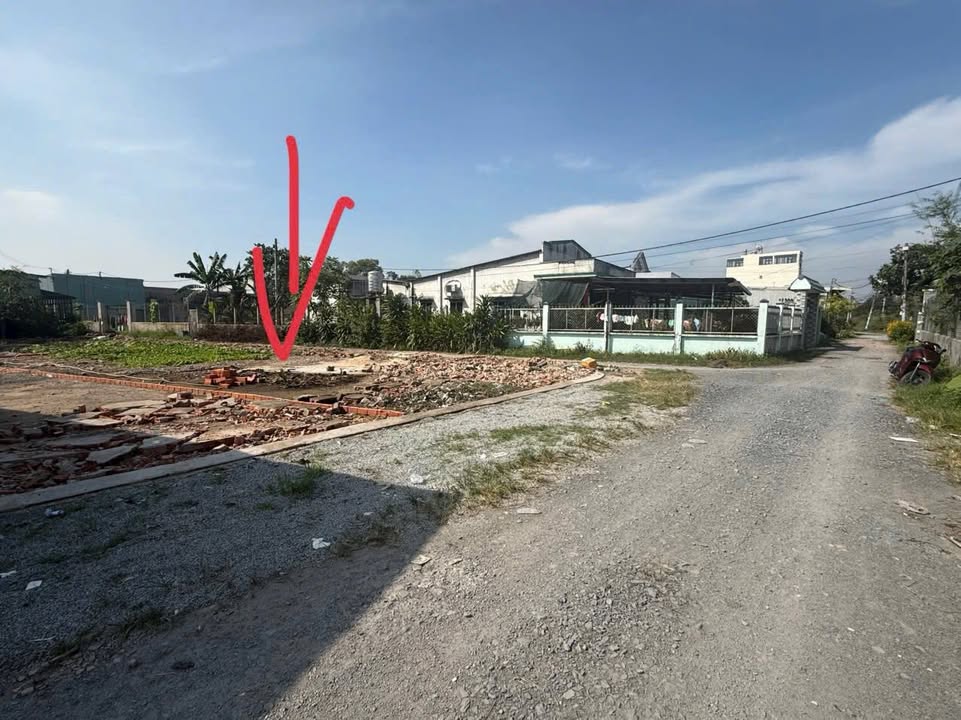 Đất thổ cư Lô góc 2 mặt tiền, xã Xuân Thới Sơn 170m² giá 4.15 tỷ - Cơ hội đầu tư tuyệt vời!