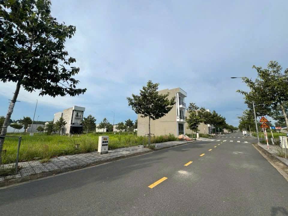 Đất nền Vĩnh Tân, Tân Uyên 77m² giá 1.35 tỷ - Cơ hội đầu tư tuyệt vời!