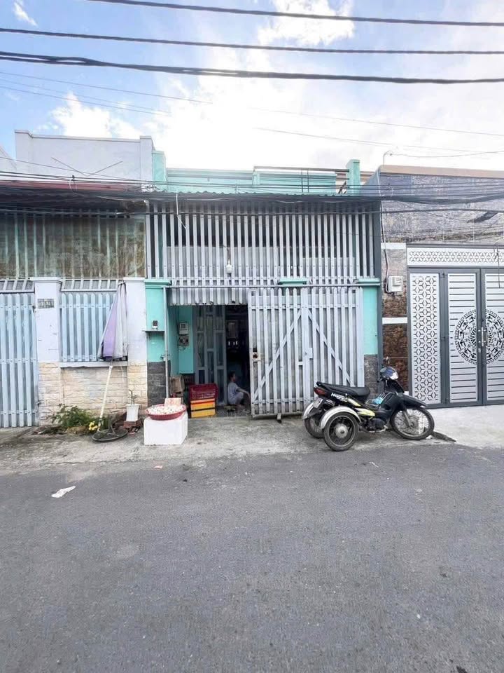 Nhà 4x15m ở Bình Chánh 60m² giá 1.8 tỷ - Hẻm thông, ô tô tránh nhau!