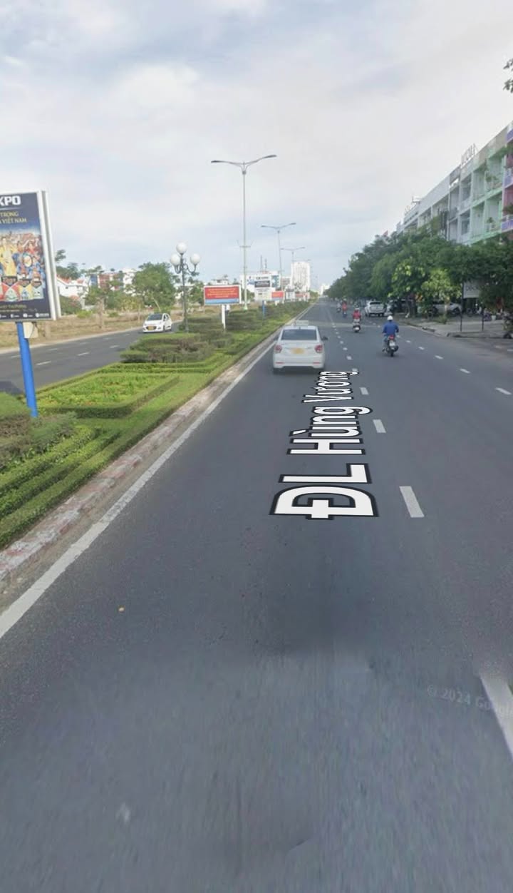 Nhà 4 tầng mặt tiền Đại lộ Hùng Vương, Tuy Hòa 92,5m² - Đầu tư sinh lời ngay!