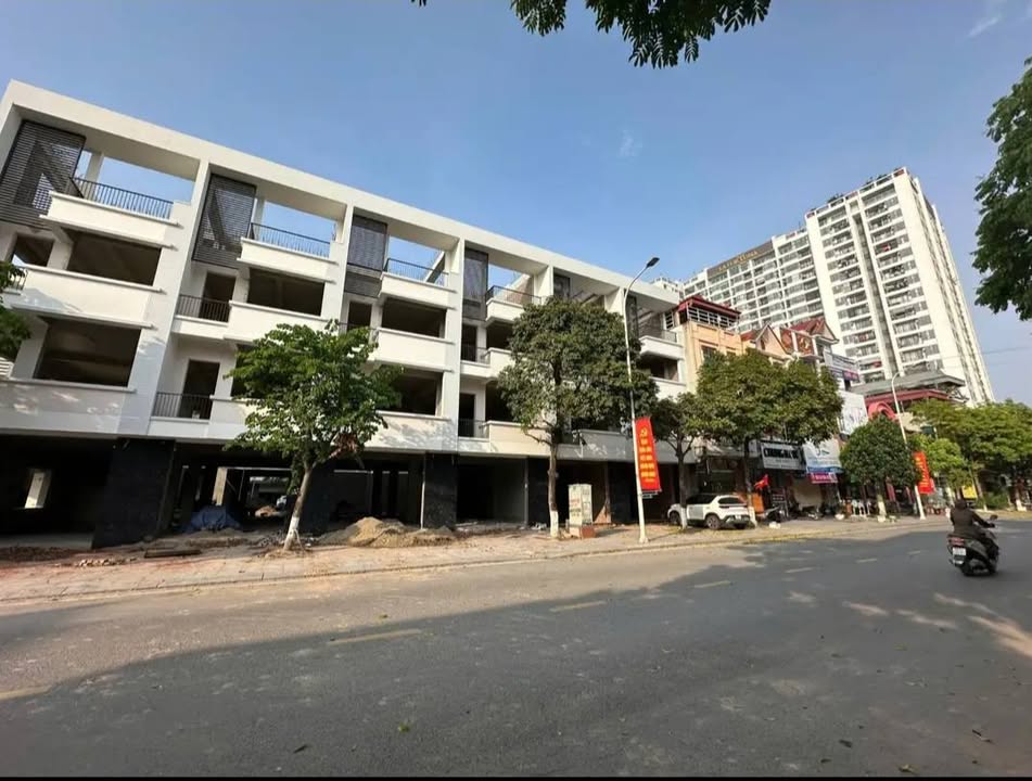 Shophouse Phạm Văn Đồng Vĩnh Yên 88m² giá 9 tỷ - Đầu tư sinh lời ngay!