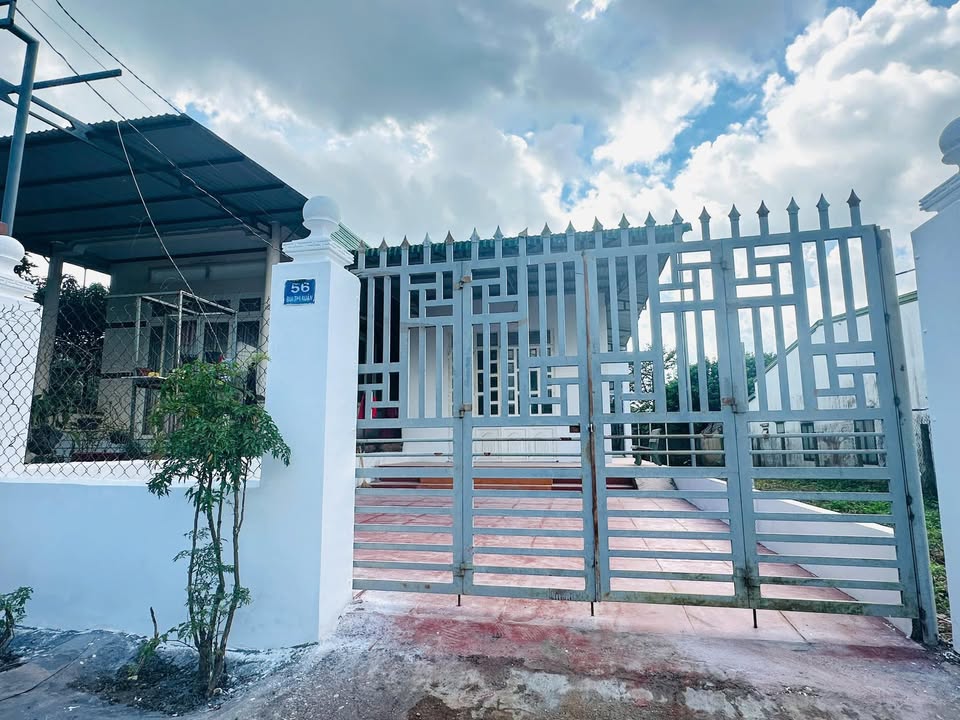 Nhà phố Bùi Thị Xuân, Krông Pắc 162m² giá 2 tỷ - Dọn vào ở ngay!