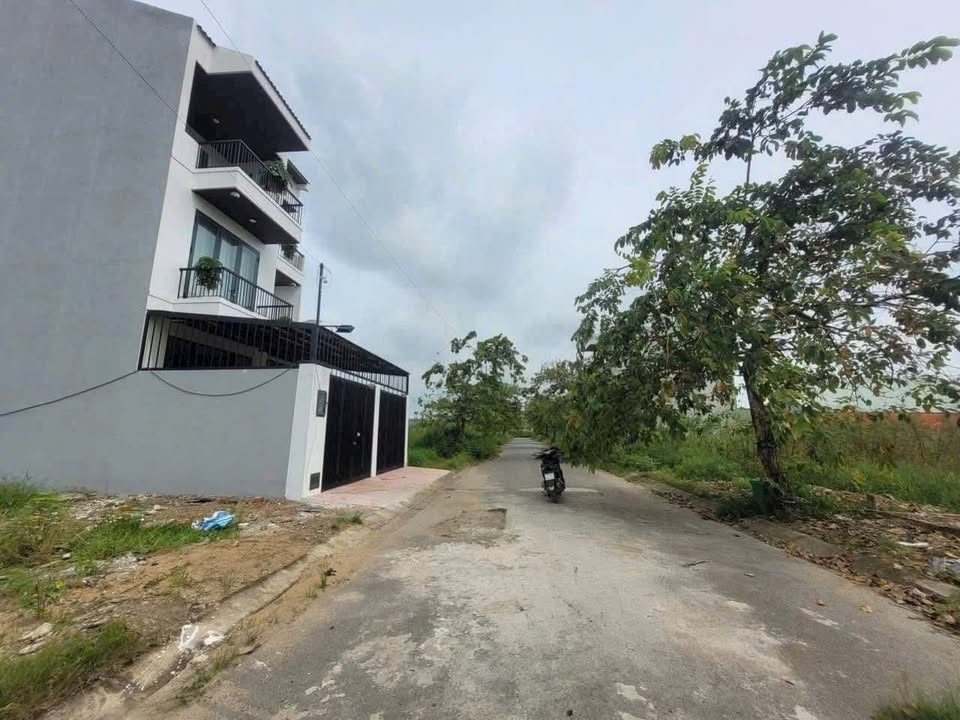 Đất nền Tái định cư Phước Thiện, Quận 9, 133m², giá 8.2 tỷ - Vị trí đắc địa gần Vinhome Grandpark!