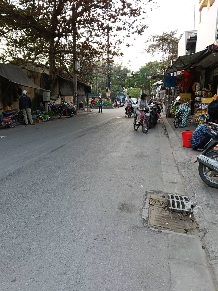 Đất nền Đình Xuyên 130m² giá 12 tỷ - Kinh doanh sầm uất, không quy hoạch!