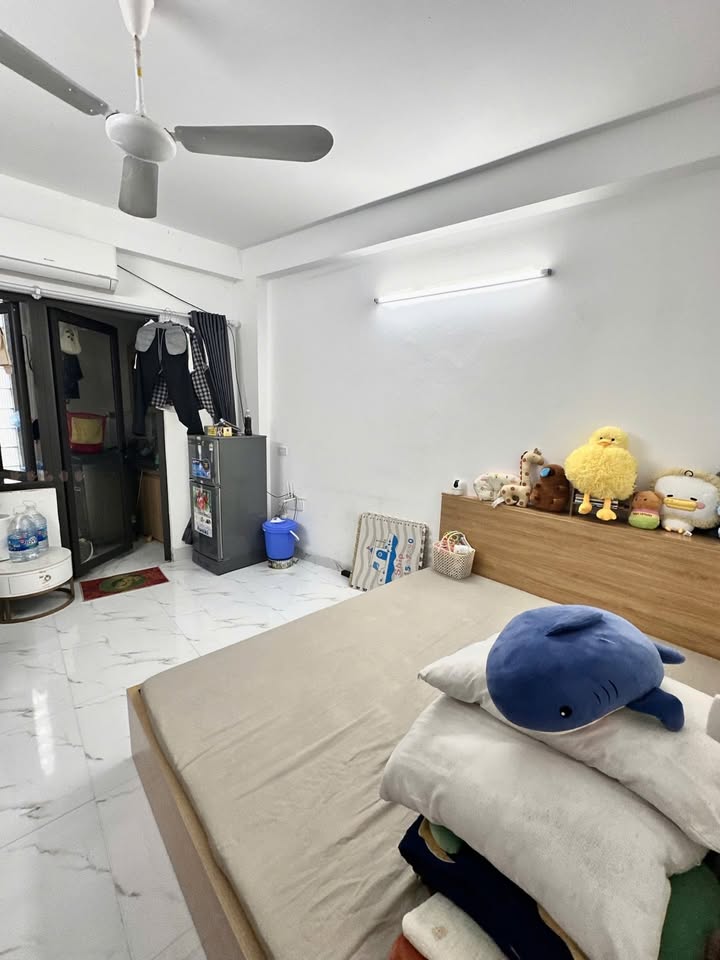 Studio cho thuê tại Yên Xá, 30m² chỉ 4.5 triệu - Có tủ lạnh và máy giặt riêng!